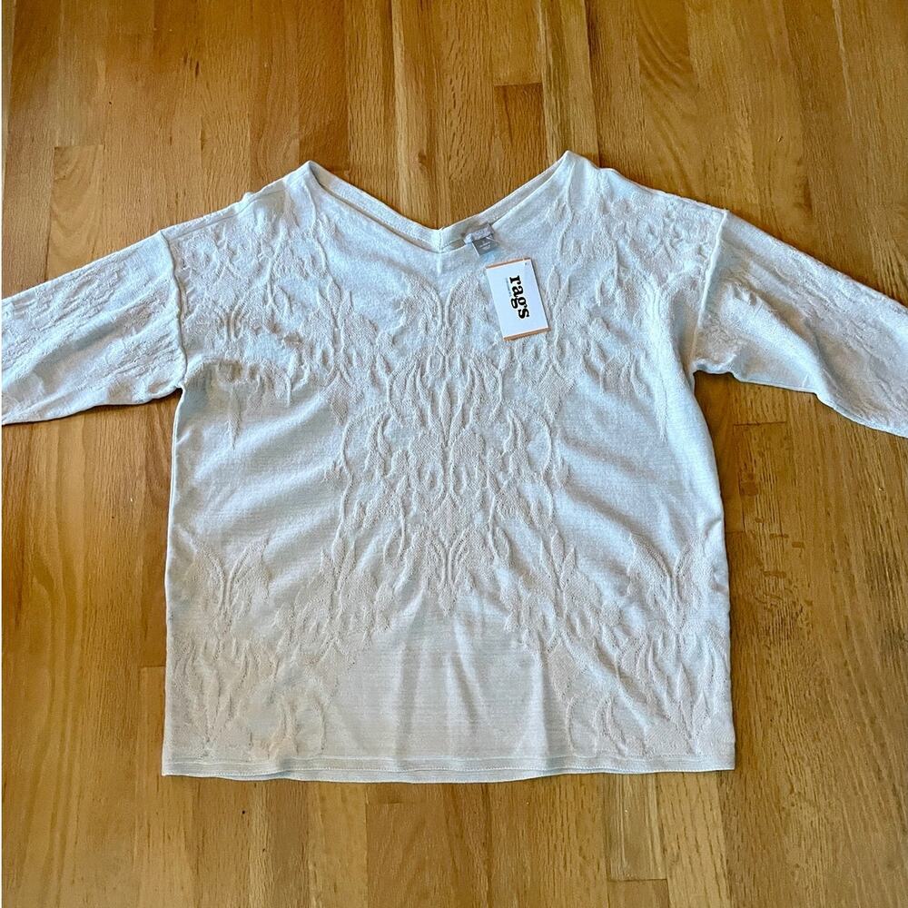 Chico's  size 3 (XL) Ecru/Gold Double V Neck Baroque Pullover Sweater short slv